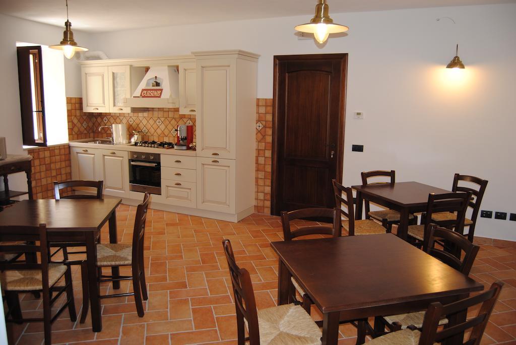 Il Giardino Di Julia B&B Тортора Экстерьер фото